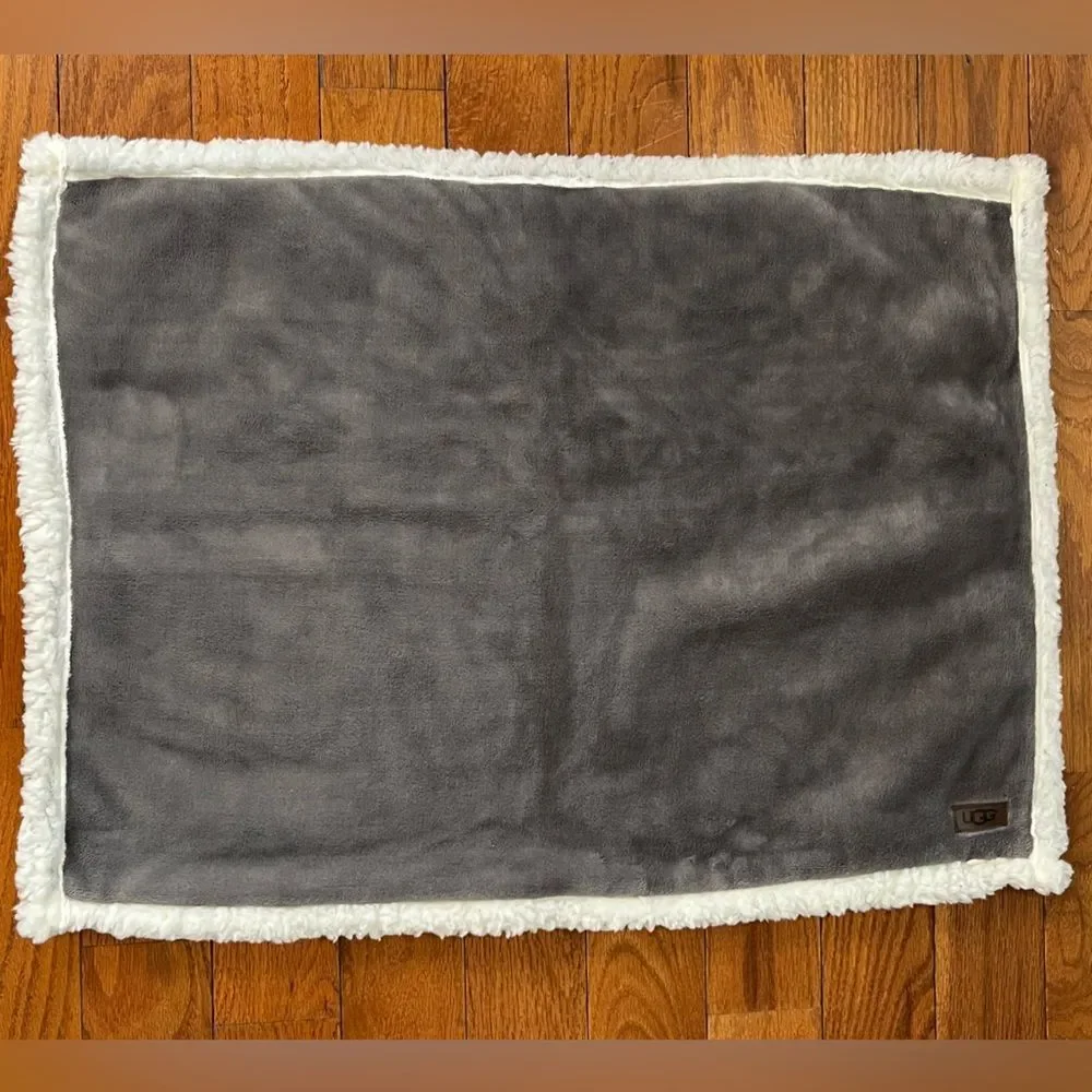 Ugg Sherpa Trim Pillowcase Gray White Cozy Home Decor Hygge Modern Cozy